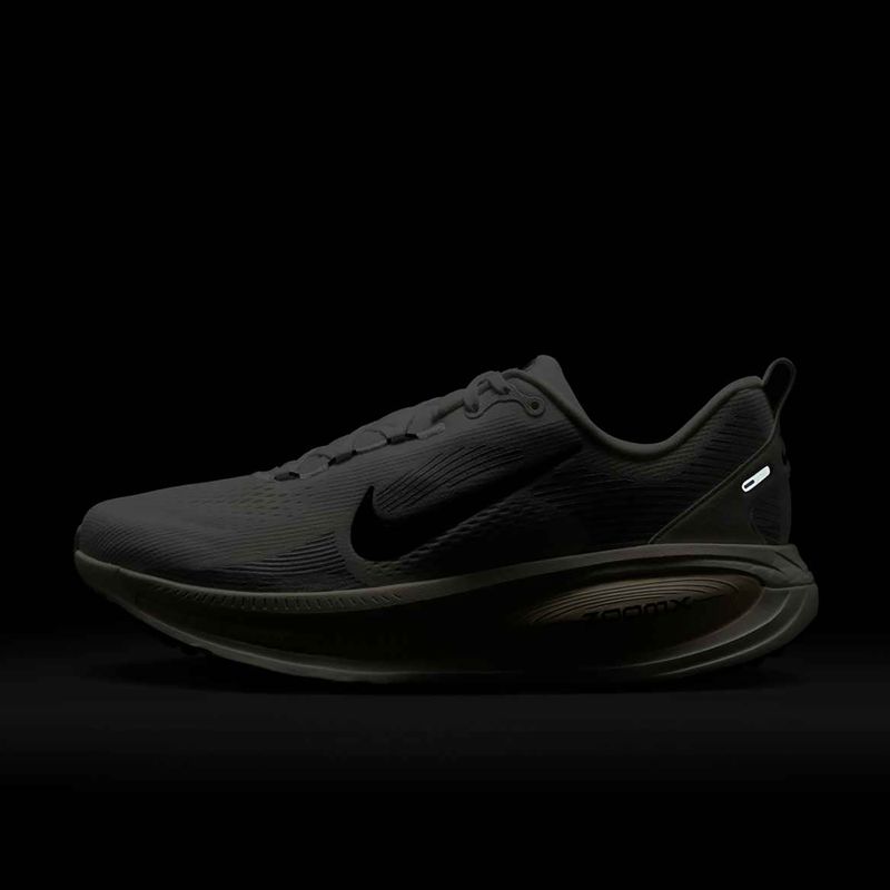 Pánské běžecké boty Nike Vomero 18 summit white/coconut milk/black 8