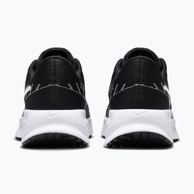 Pánská běžecká obuv Nike Run Defy black/white 4