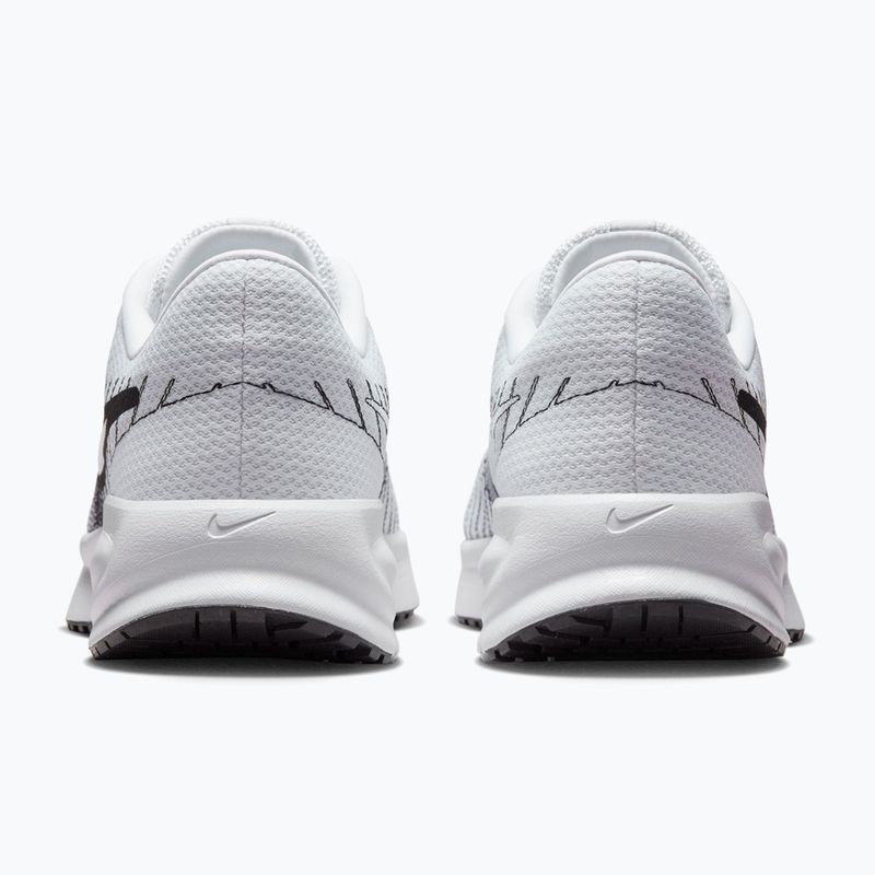 Pánské běžecké boty Nike Run Defy white/black 4