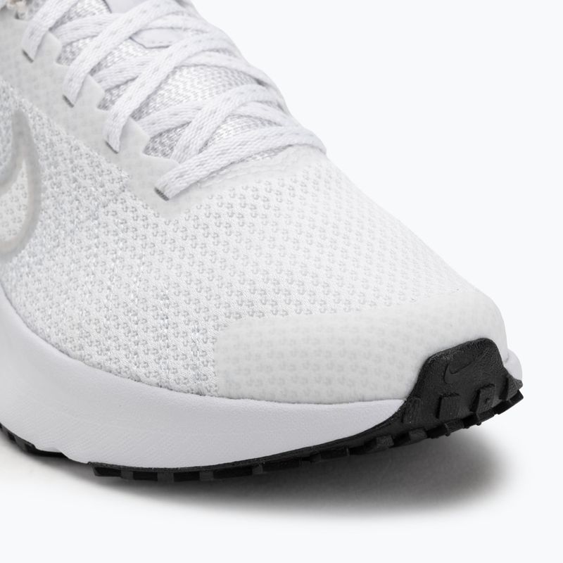 Dámské běžecké boty Nike Run Defy white / pure platinum / black 7