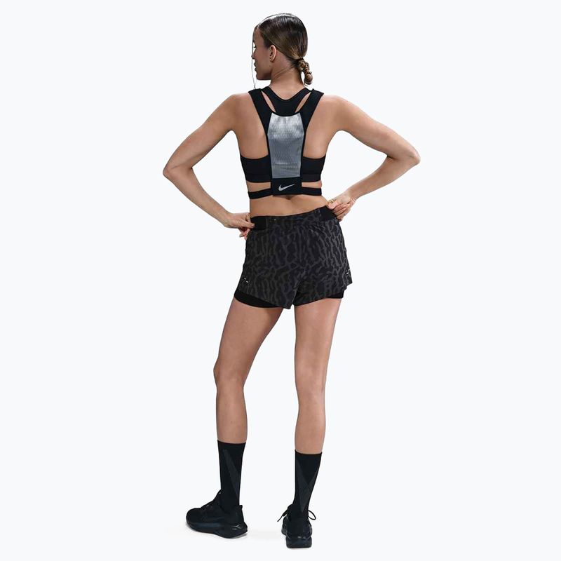 Dámské běžecké šortky Nike Swift Dri-Fit Mid-Rise 2in1 black / black 3
