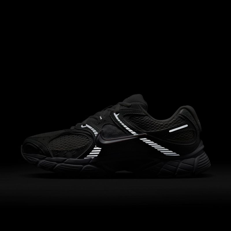 Dámské tenisky Nike V5 RNR white/black/metallic silver/white 9