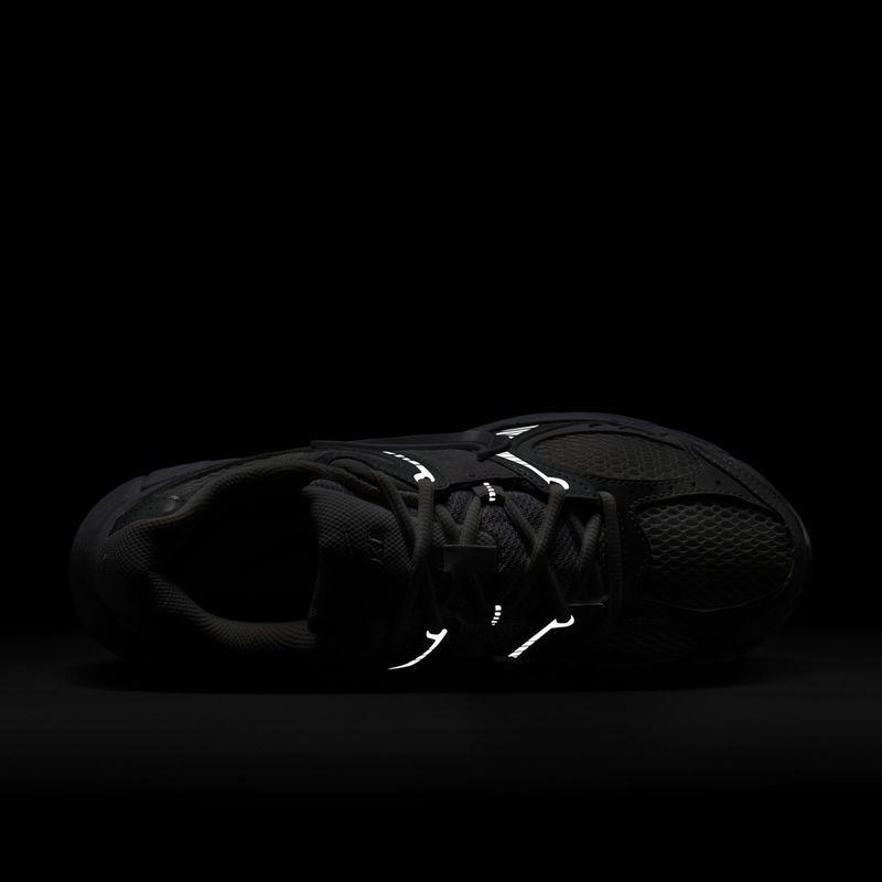 Dámské tenisky Nike V5 RNR white/black/metallic silver/white 11