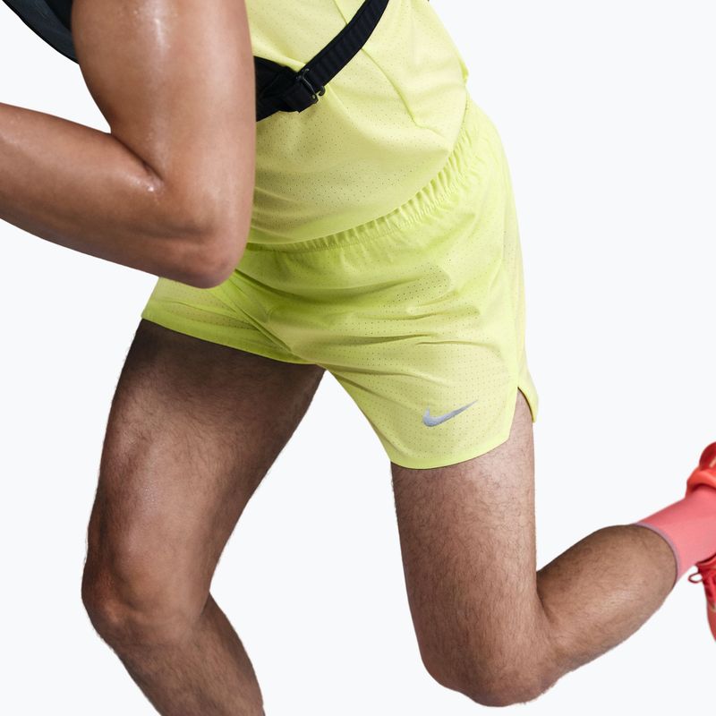 Pánské běžecké šortky Nike Fast Dri-Fit Brief Lined 3" light lemon twist/black 6