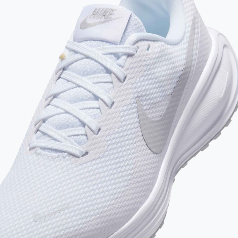 Dámské běžecké boty Nike Revolution 8 white/pure platinum 8