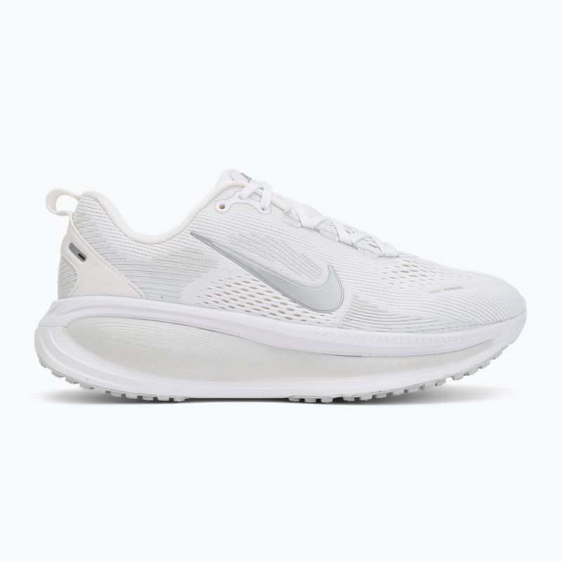 Dámské běžecké boty Nike Vomero 18 white/photon dust/metallic silver 2