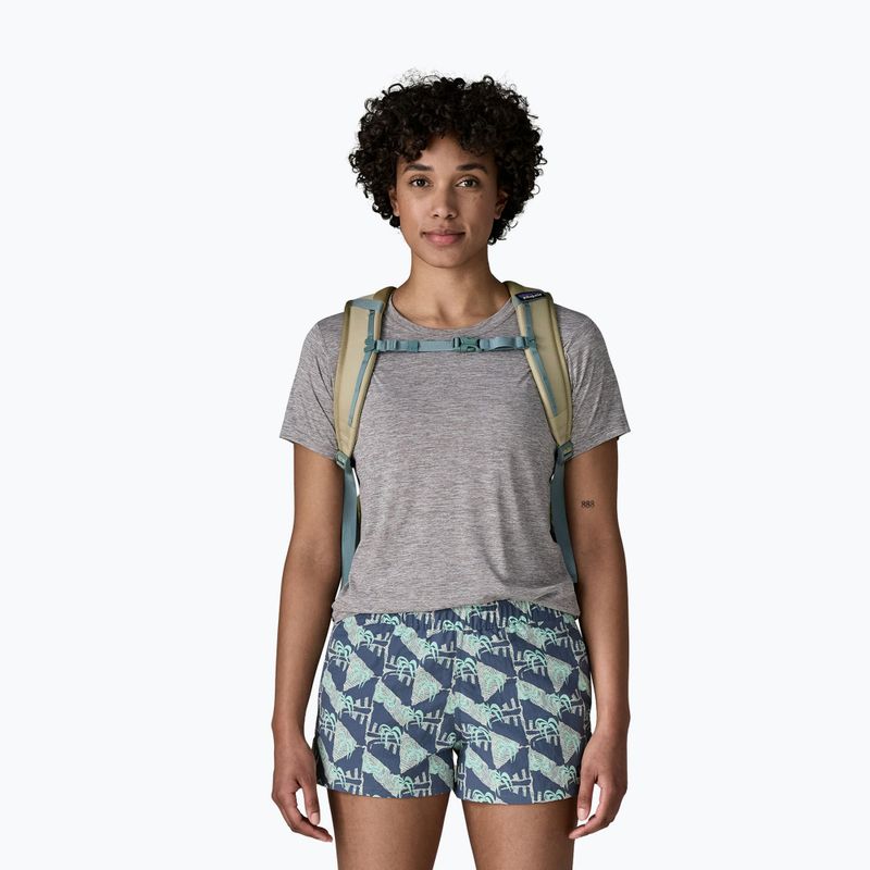 Městský batoh Patagonia Refugio Day 26 l weathered stone 8