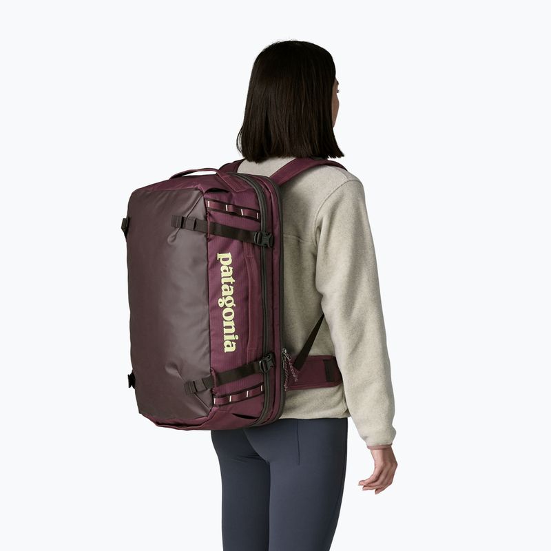 Cestovní taška Patagonia Black Hole MLC 45 l berry fig 4