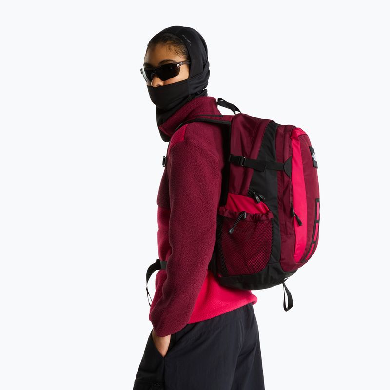 Městský batoh The North Face Hot Shot Se 30 l burgundy crush/lali gur 7