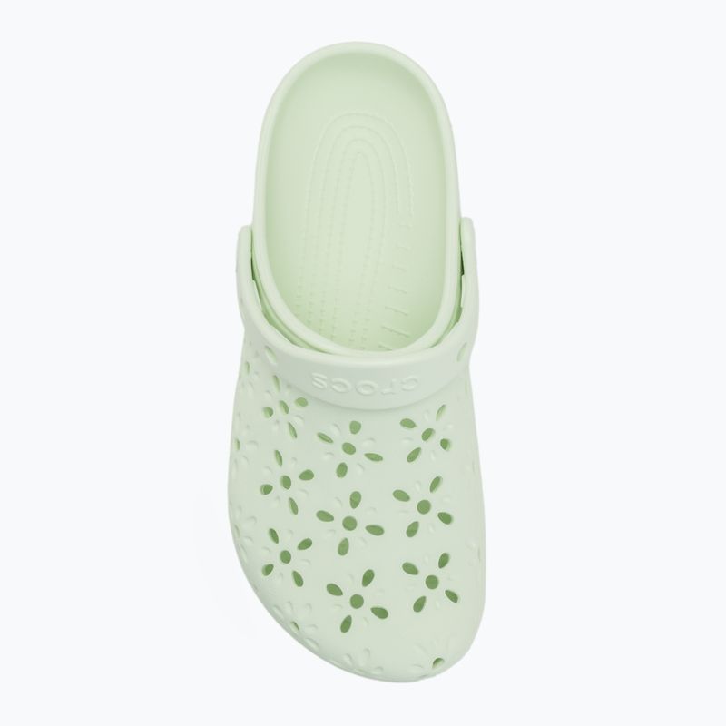 Nazouváky Crocs Classic Floral Cutout Clog jade tint 6