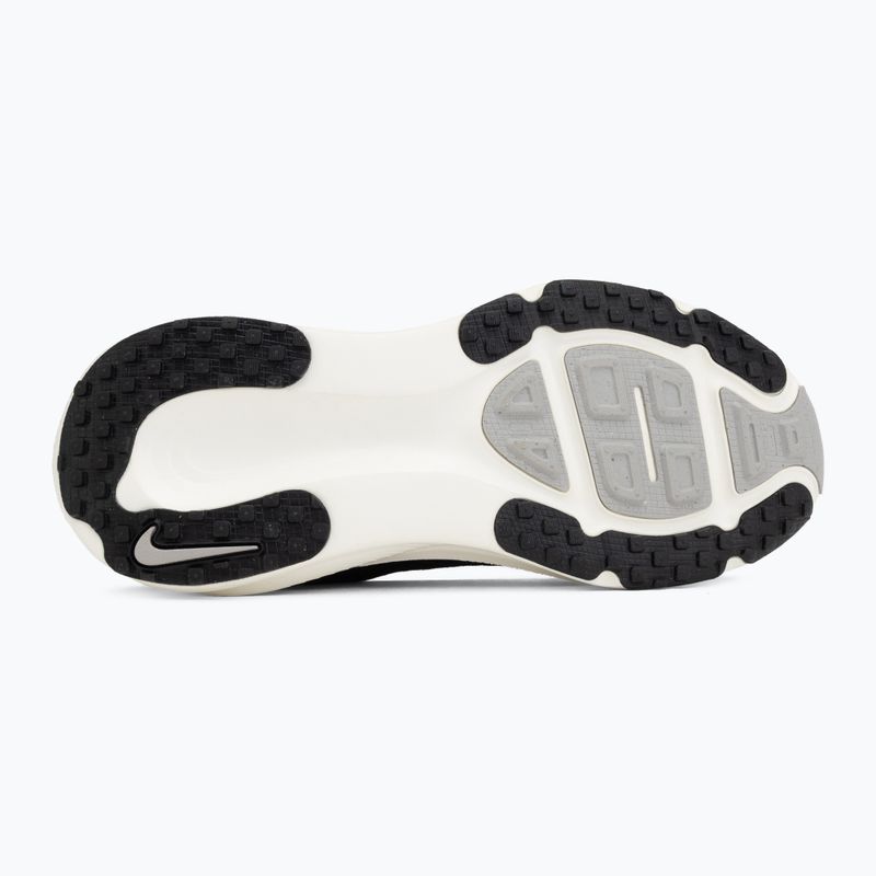 Dětské běžecké boty Nike Vomero 18 black/coconut milk/iron ore/summit white 4