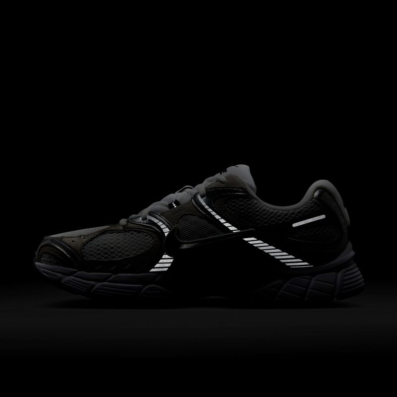Pánské boty Nike V5 RNR white/vast grey/college grey/black 5