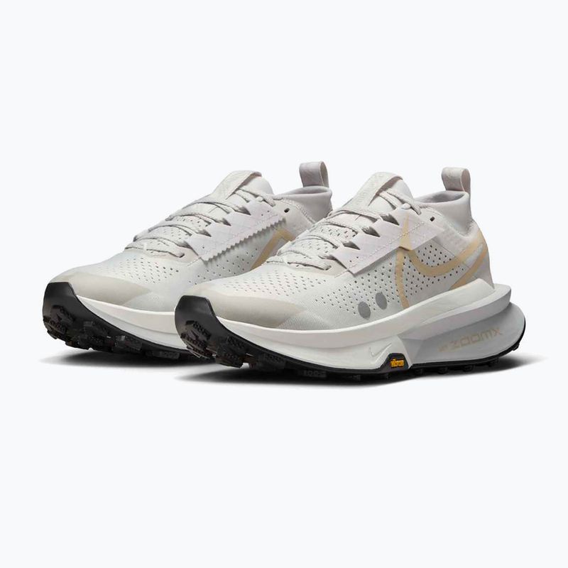 Dámské běžecké boty Nike Zegama 2 vast grey/sanddrift/summit white/black 3