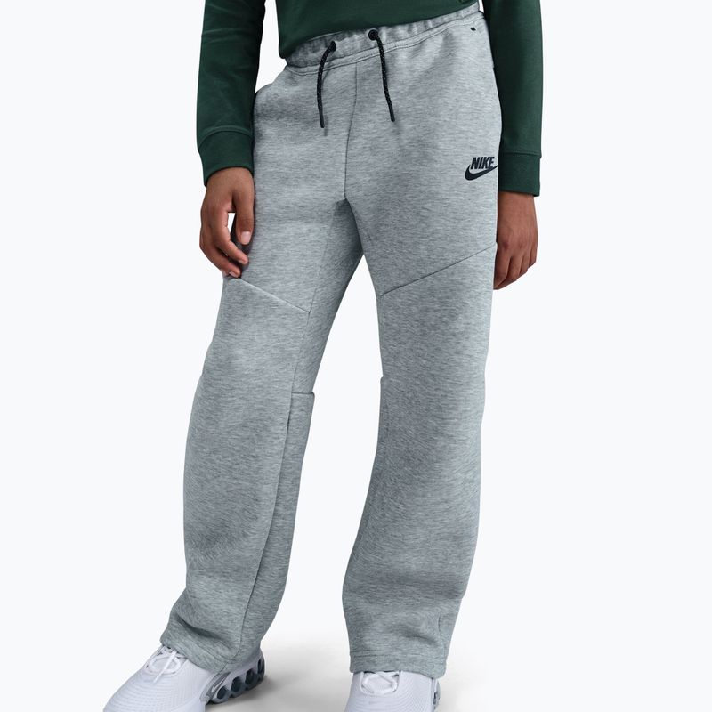 Dětské kalhoty Nike Sportswear Tech Fleece dark grey heather/black/black 3
