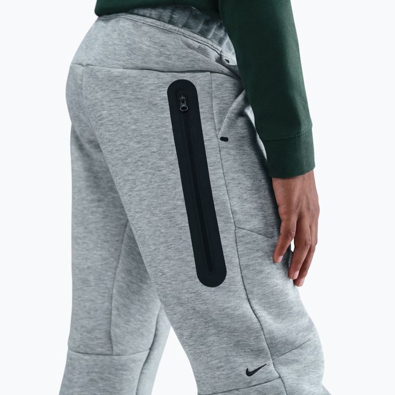 Dětské kalhoty Nike Sportswear Tech Fleece dark grey heather/black/black 8