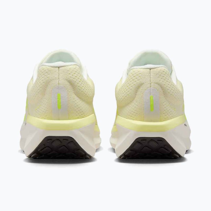 Pánské běžecké boty Nike Winflo 11 coconut milk/neon yellow/light zitron/volt 8