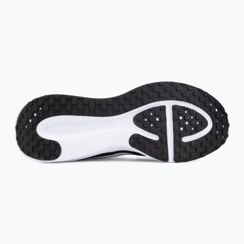 Pánské běžecké boty Nike Revolution 8 Extra Wide black/black/white 4