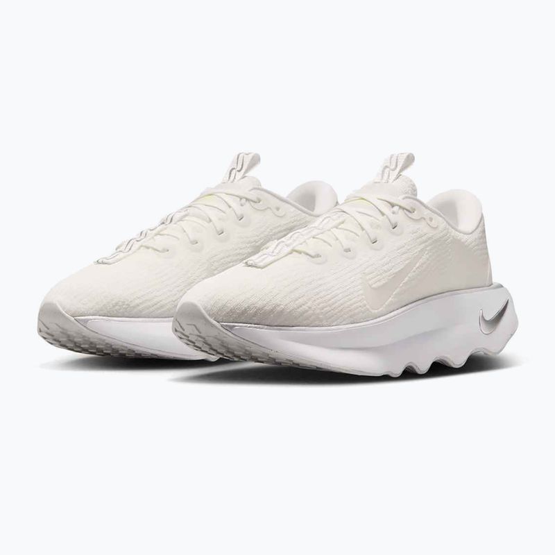 Dámské boty Nike Motiva summit white/white/metallix silver/summit white 3