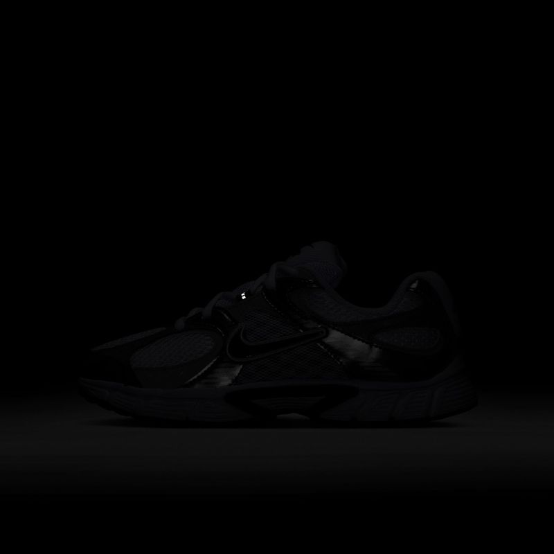 Dětské boty Nike V5 RNR white/vast grey/college grey/black 8