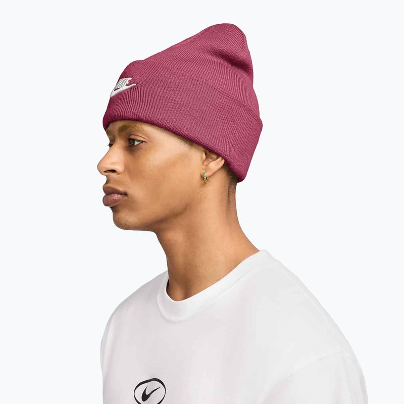 Kulich Nike Peak Futura Beanie sweet beet/white 2