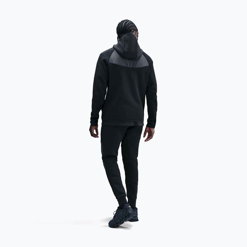 Pánské tepláky Nike Tech Joggers black/dark smoke grey/metallic gold 3