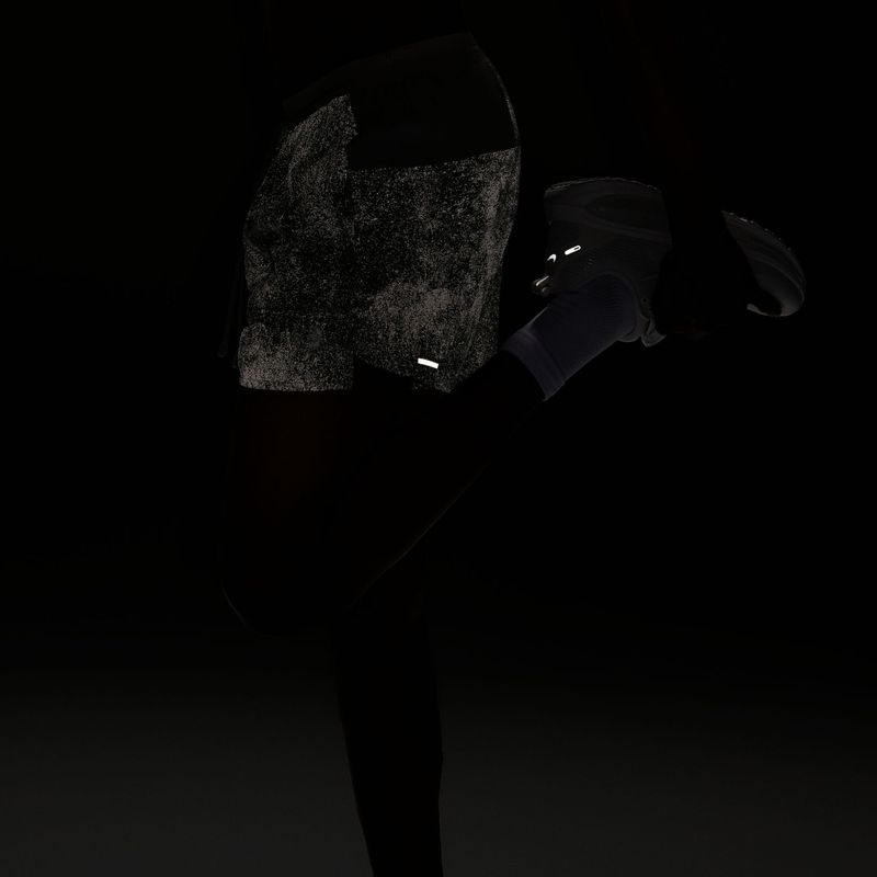 Pánské běžecké šortky Nike Stride Brief-Lined 5" light smoke grey 6