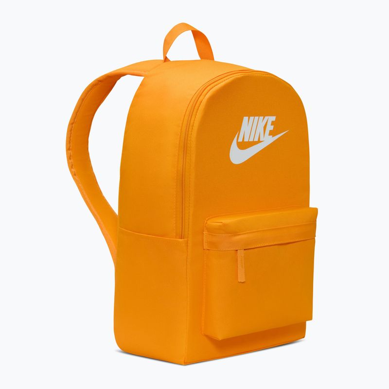 Městský batoh Nike Heritage 25 l university gold/university gold/white 2