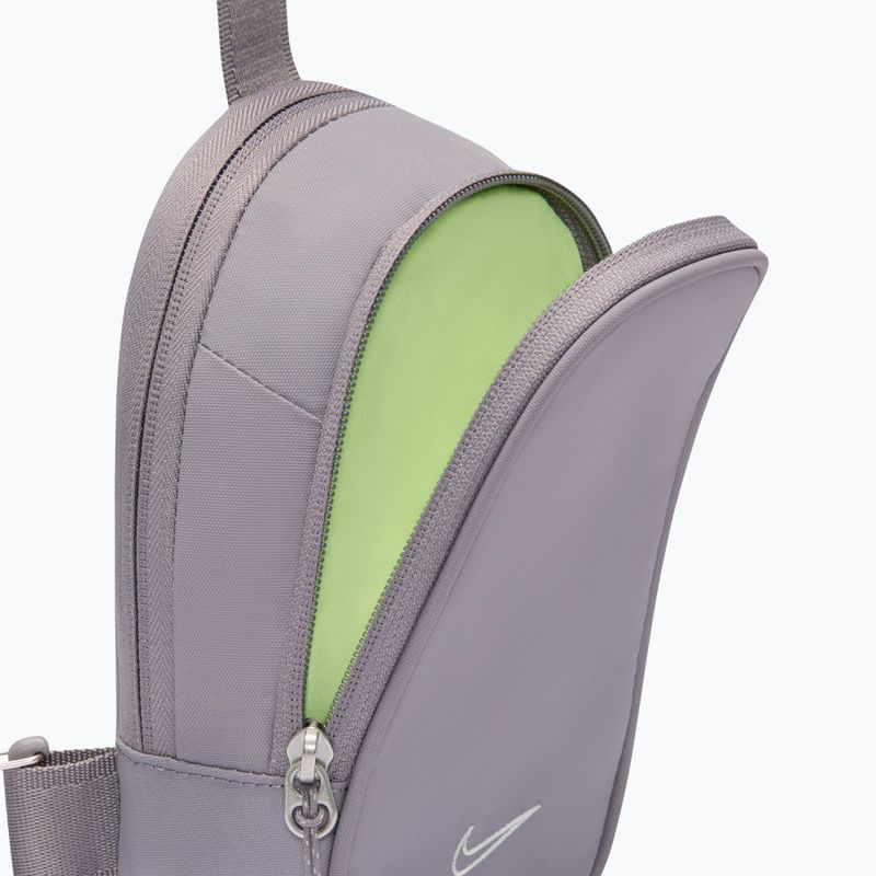 Ledvinka Nike Sportswear Commute Sling 1 l pencil point/light smoke grey 5