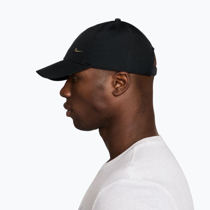 Kšiltovka Nike Dri-Fit Club Unstructured Metal Swoosh black/metallic gold 5