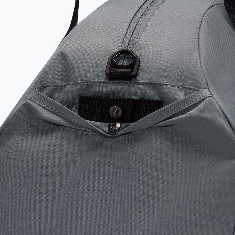Dámská sportovní taška Nike Gym Club 24 l smoke grey/black/white 8