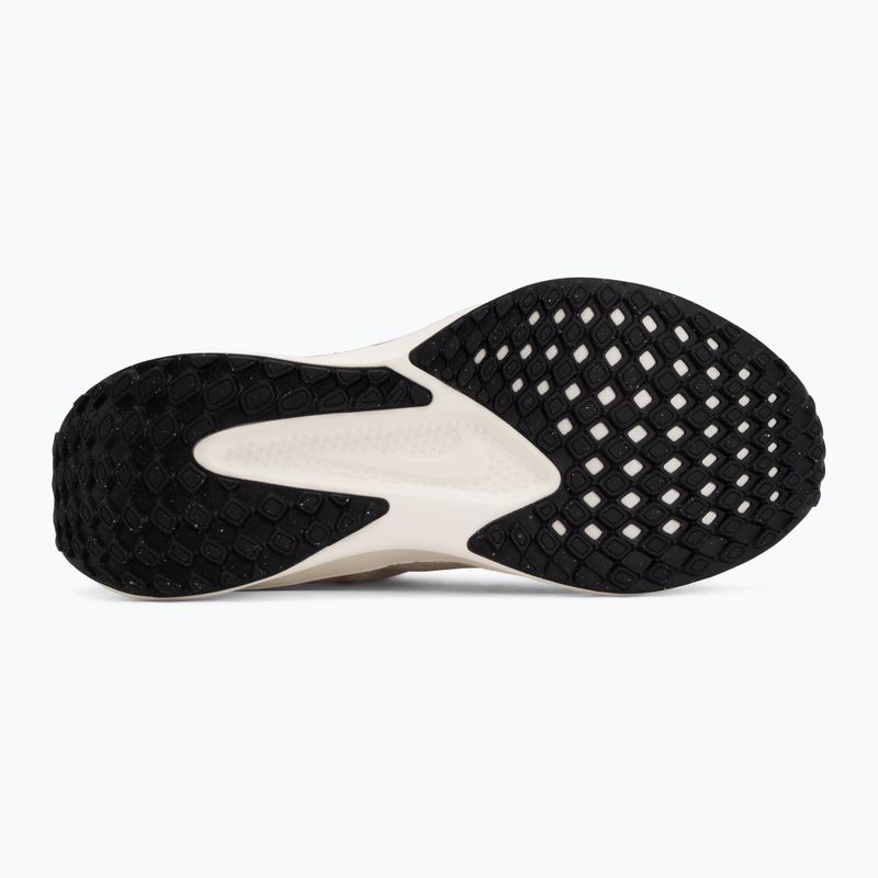 Dámské běžecké boty Nike Quest 6 light khaki/sail/metallic gold/off black 4