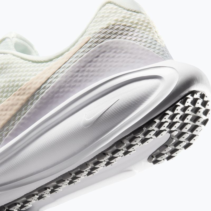 Dámské běžecké boty Nike Revolution 8 Sail/White/Pencil Point/Chalk 9