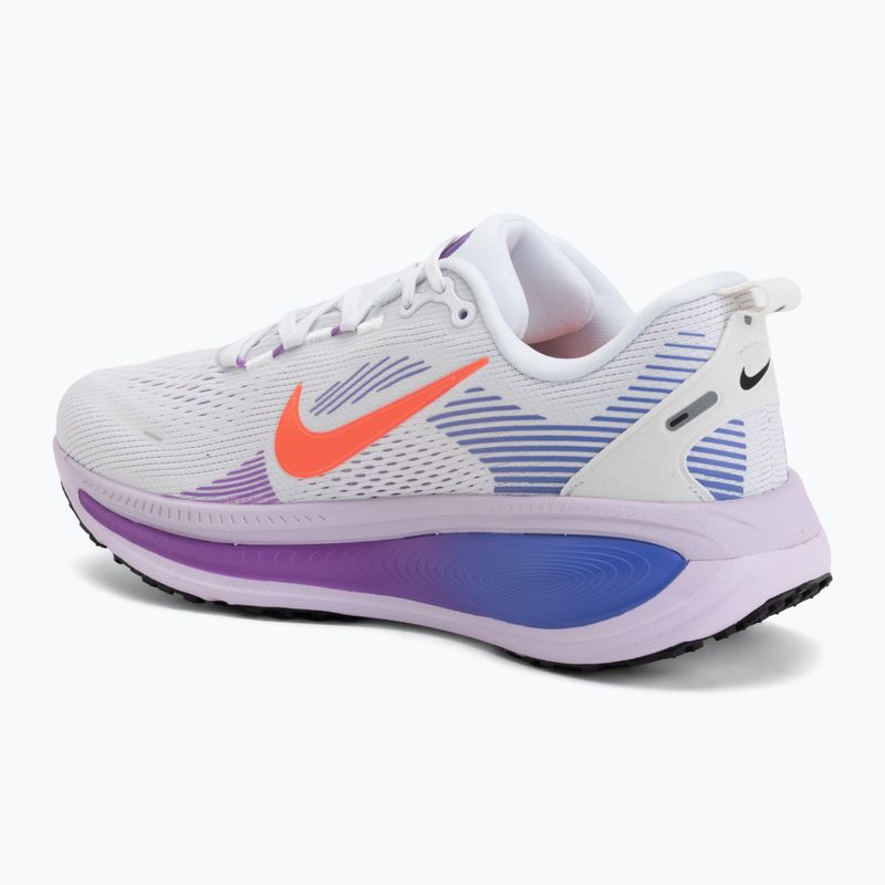 Dámské běžecké boty Nike Vomero 18 white/violet mist/sapphire/hot lava 3