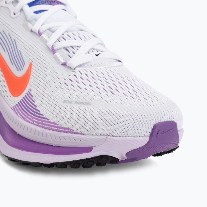 Dámské běžecké boty Nike Vomero 18 white/violet mist/sapphire/hot lava 7