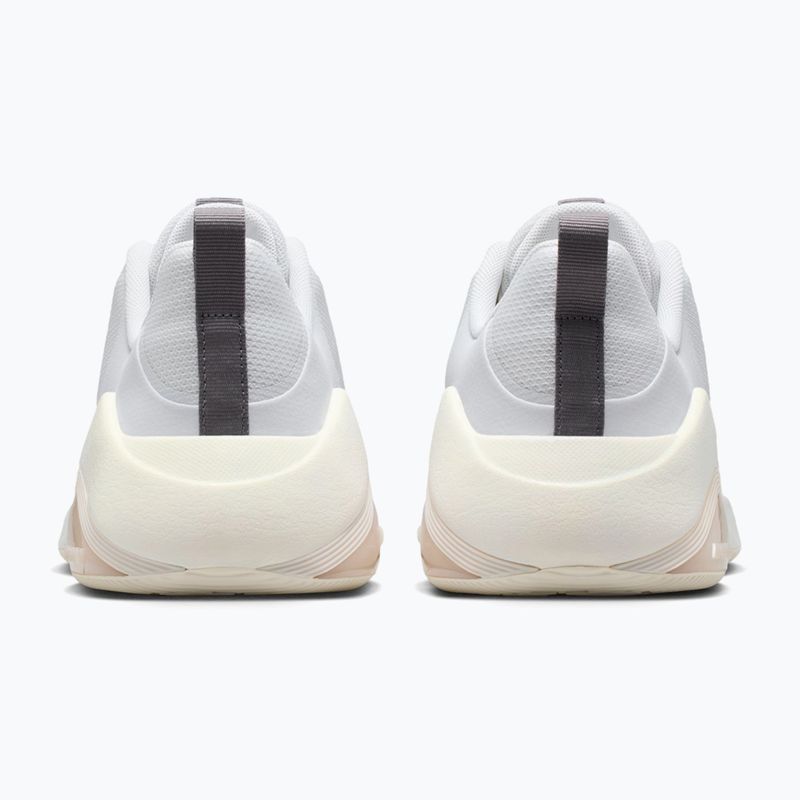 Dámské tréninkové boty Nike Bella 7 white/sail/pencil point/multi-color 4