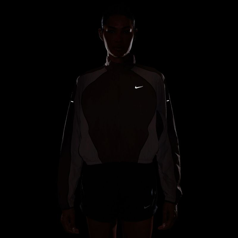 Dámská běžecká bunda Nike Swift UV Repel tattoo/light violet ore 4