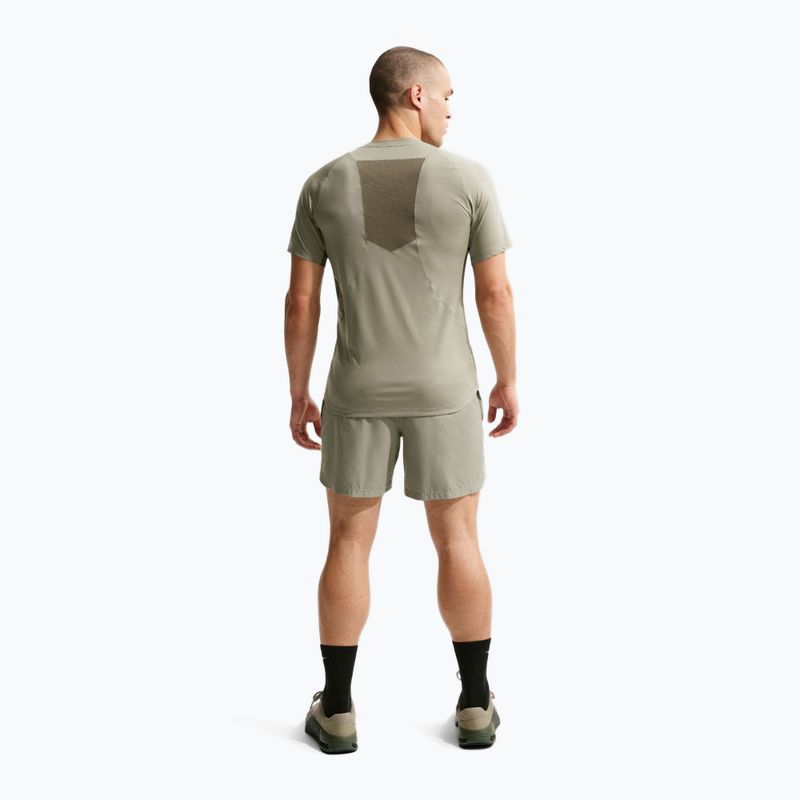Pánské tréninkové tričko Nike Pro Training Dri-Fit light army/medium olive/light liquid lime 3