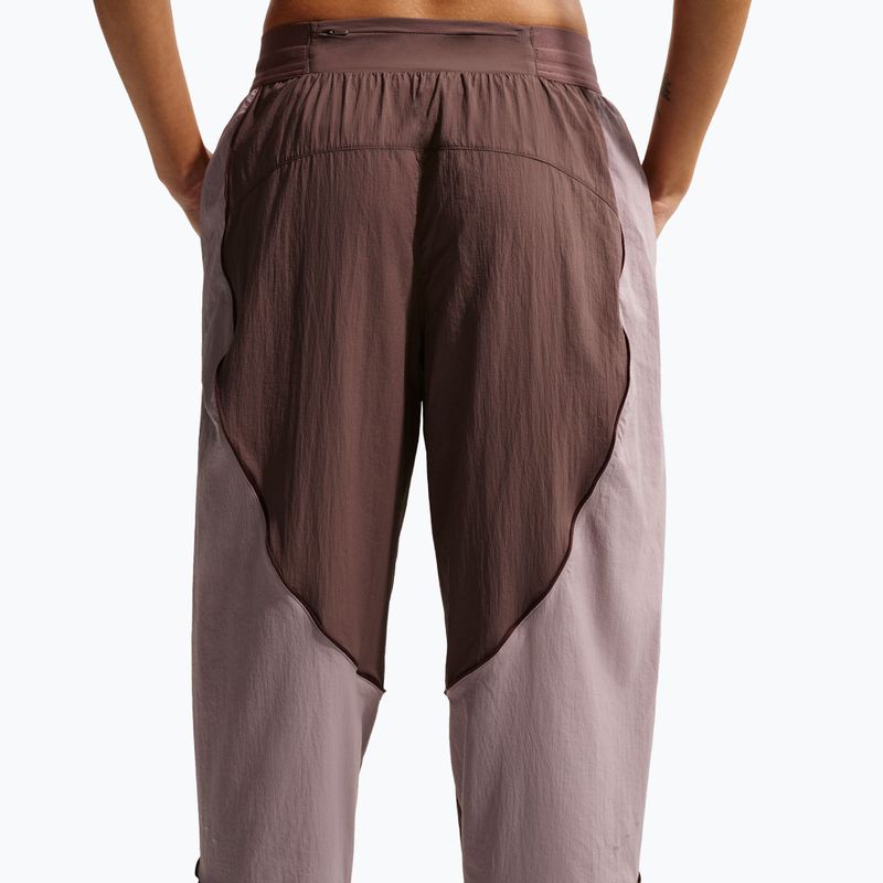 Dámské běžecké kalhoty Nike Swift UV Repel Mid-Rise tattoo/light violet ore 5