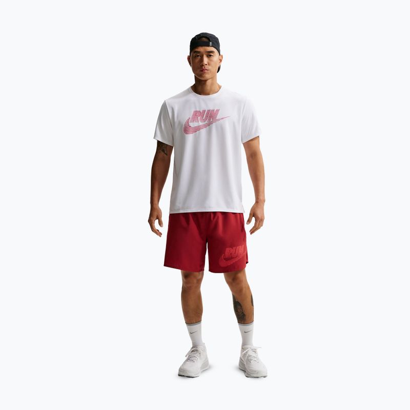 Pánské šortky Nike Challenger Dri-Fit Brief-Lined 7" team crimson/light crimson 2