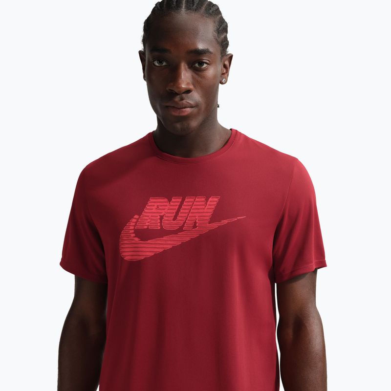 Pánské běžecké tričko Nike Miler Dri-Fit UV team crimson/light crimson
