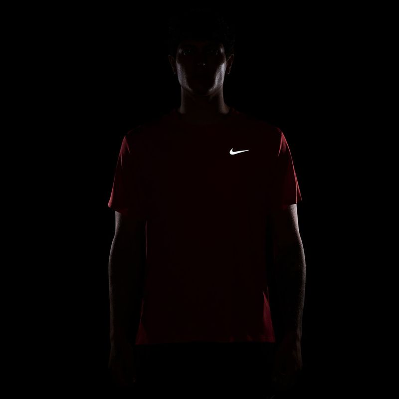Pánské běžecké tričko Nike Miler Dri-Fit UV light crimson 7