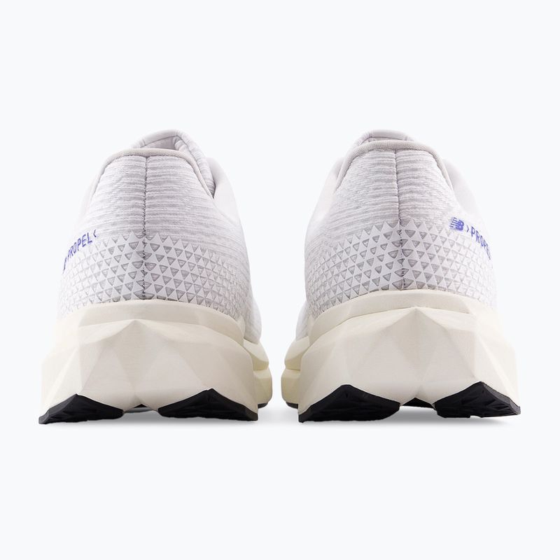 Pánské běžecké boty New Balance FuelCell Propel v5 white 11