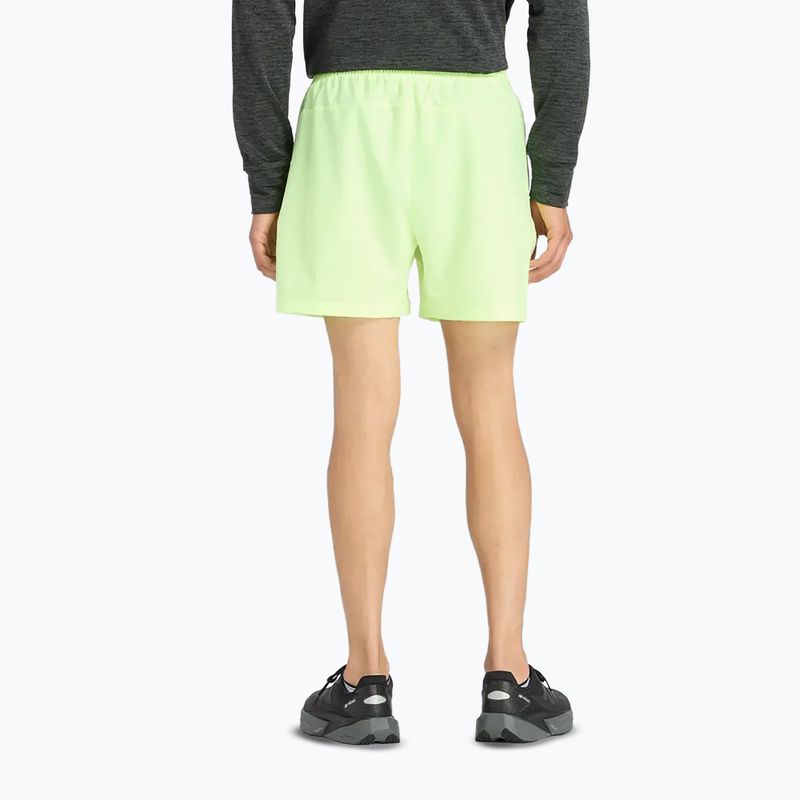 Pánské běžecké šortky New Balance Sport Essential 5" afterglow 2