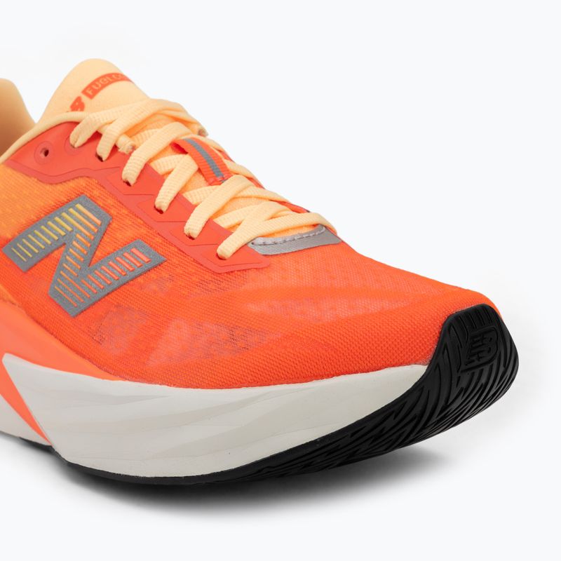 Dámské běžecké boty New Balance FuelCell Rebel V5 tangerine heat/silver metallic 7