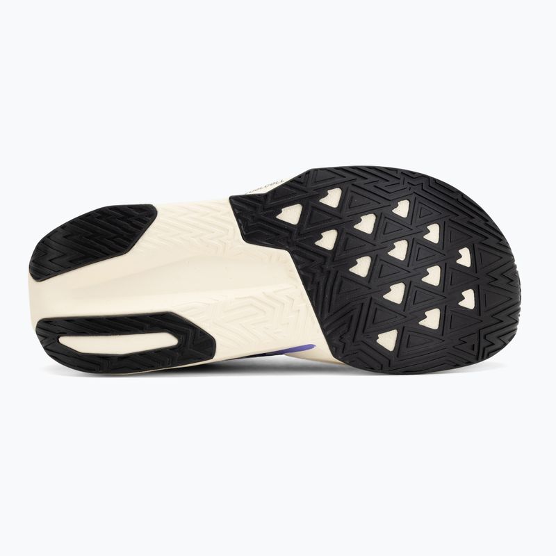 Pánská běžecká obuv  New Balance FuelCell Rebel V5 electric indigo/truffle salt/silver metallic 4