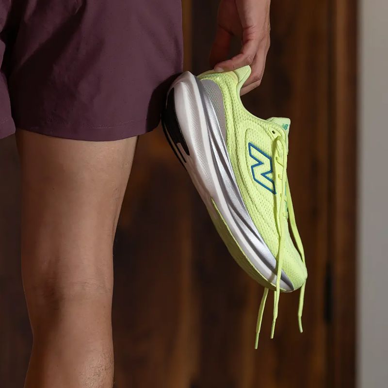 Pánské běžecké boty New Balance 1080's V15 afterglow/blue bird/silver metallic 8