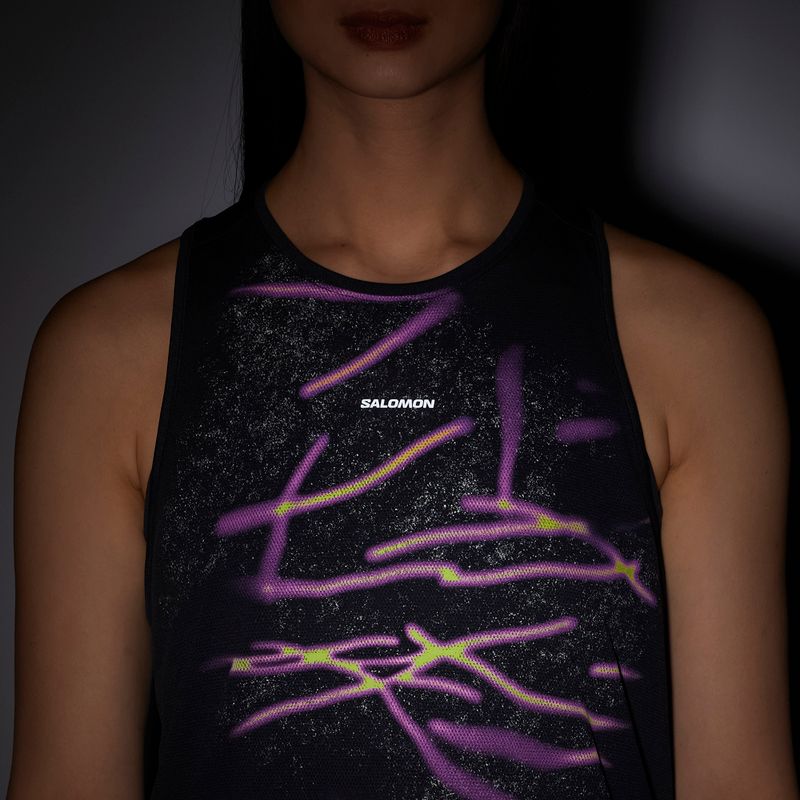 Dámské běžecké tričko Salomon Shakeout Core Tank GFX deep black 3
