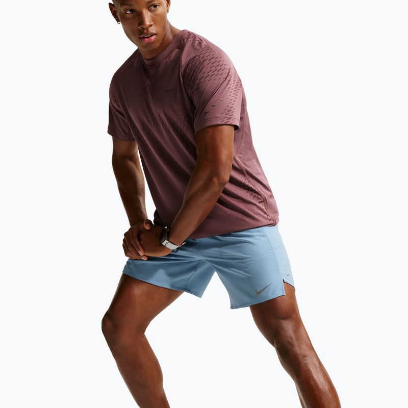 Pánské běžecké šortky Nike Stride Dri-Fit 2in1 7" work blue 4