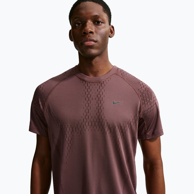 Pánské běžecké tričko Nike Stride Dri-Fit ADV tattoo/burgundy crush 2
