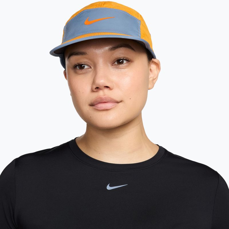 Kšiltovka Nike Dri-Fit Fly sundial/work blue/bright ceramic